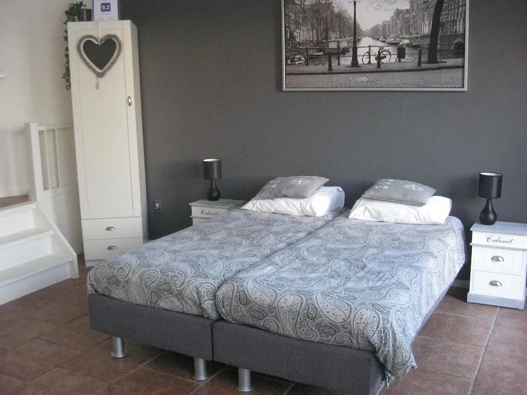 Quarenta Studio Bed and Breakfast Amsterdam