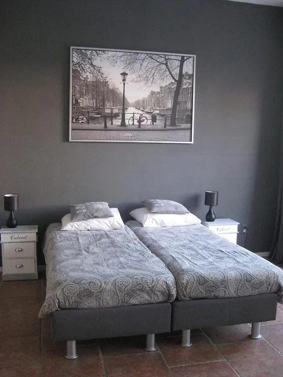 Quarenta Studio Bed and Breakfast Amsterdam Bed & Breakfast