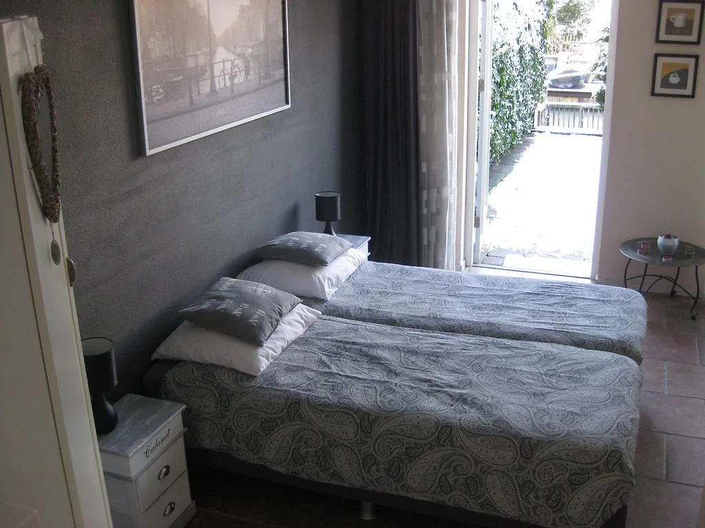 Bed & Breakfast Quarenta Studio Bed and Breakfast Amsterdam